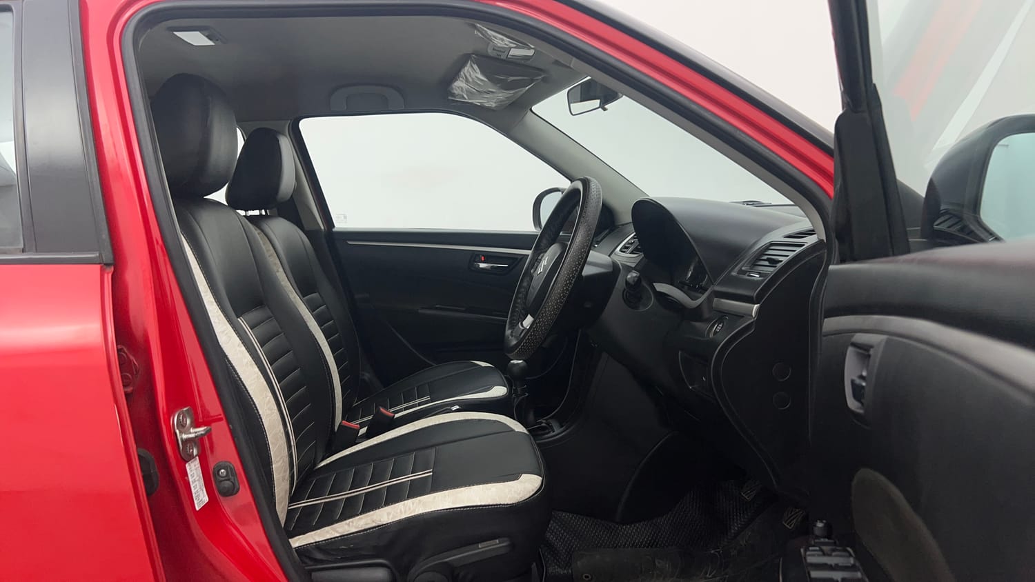 Used 2017 Maruti Suzuki Swift ZXi Petrol Manual interior RIGHT SIDE FRONT DOOR CABIN VIEW