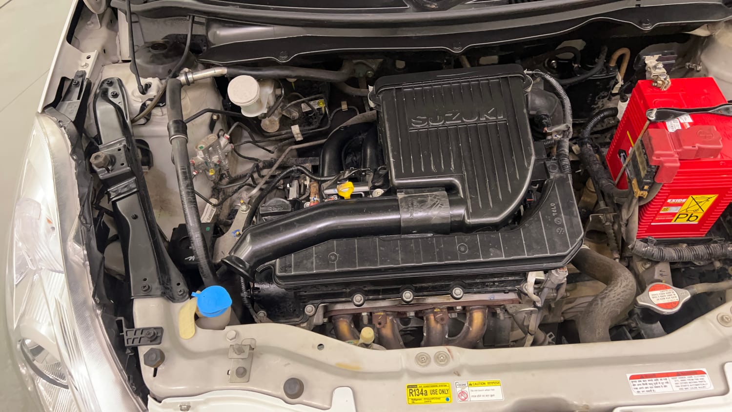 Used 2015 Maruti Suzuki Swift VXi Petrol Manual engine ENGINE RIGHT SIDE VIEW