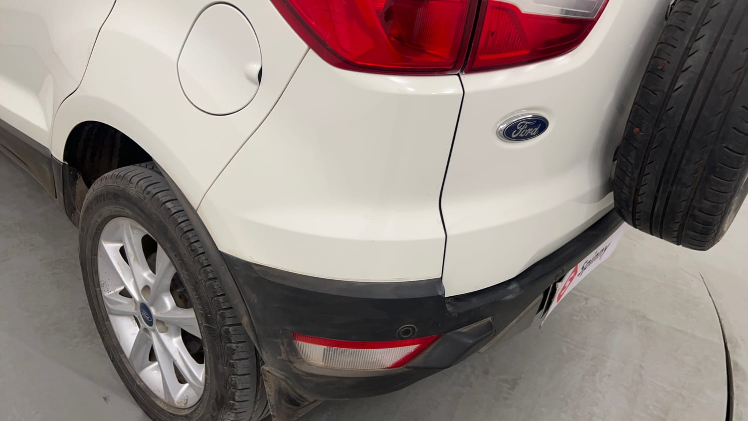 Used 2021 Ford EcoSport Titanium 1.5L TDCi Diesel Manual dents MINOR SCRATCH