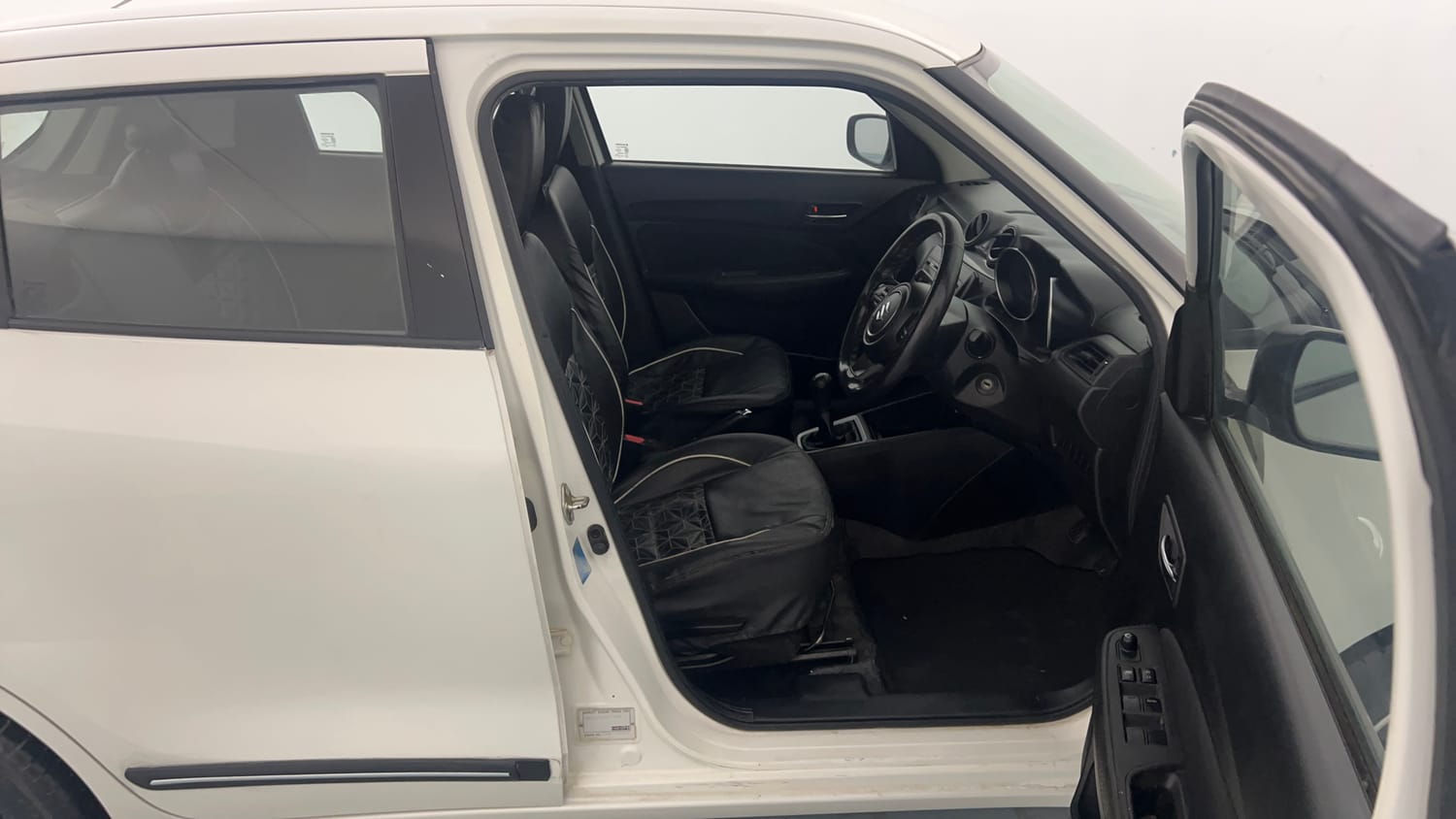 Used 2021 Maruti Suzuki Swift VXi Petrol Manual interior RIGHT SIDE FRONT DOOR CABIN VIEW