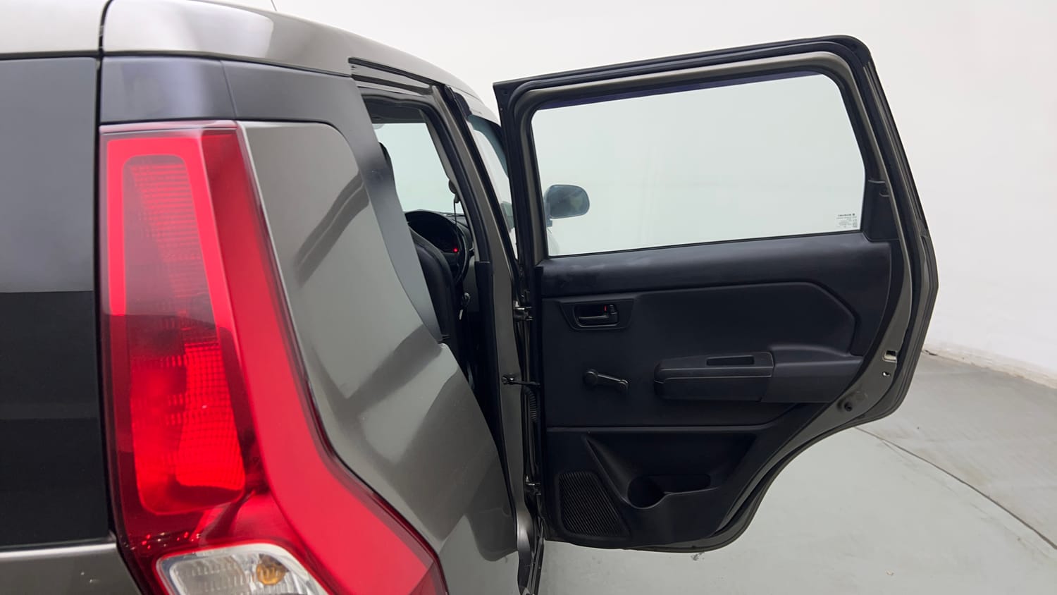 Used 2020 Maruti Suzuki Wagon R LXi 1.0 CNG Cng Manual interior RIGHT REAR DOOR OPEN VIEW