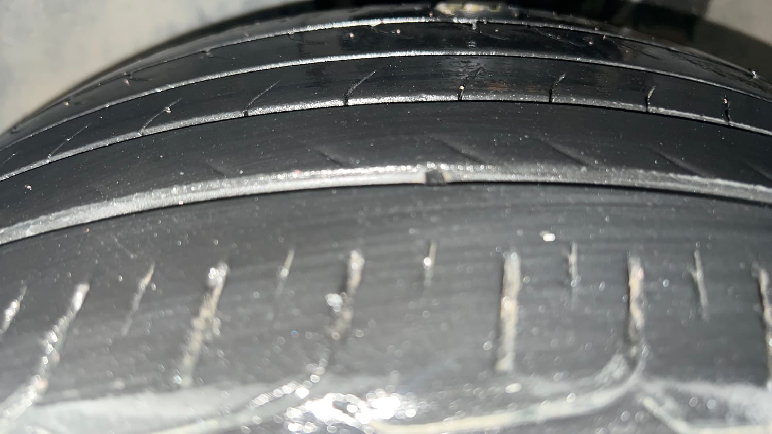 Used 2017 Skoda Rapid Ambition 1.5 TDI Diesel Manual tyres LEFT FRONT TYRE TREAD VIEW