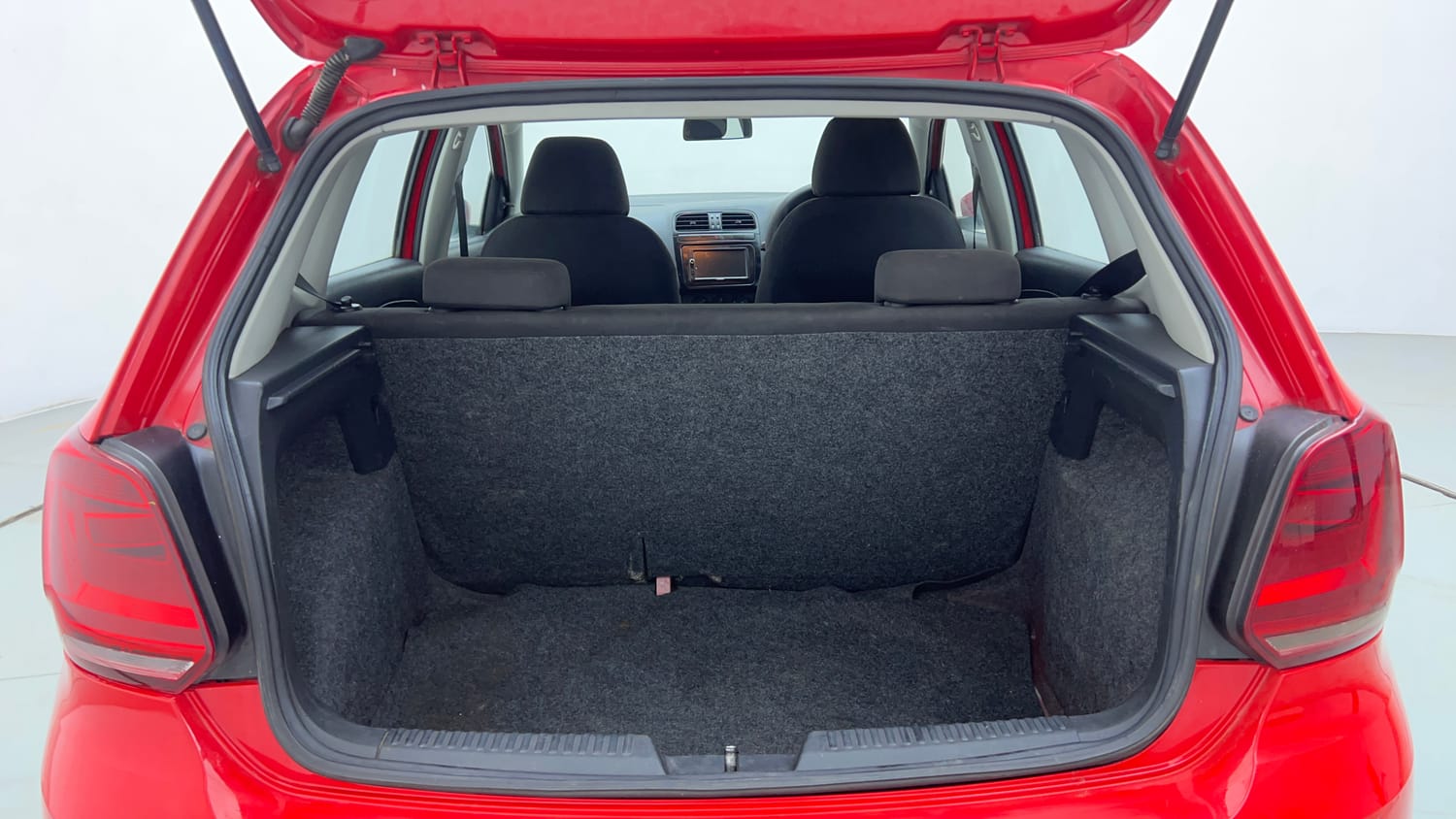 Used 2021 Volkswagen Polo Trendline 1.0L MPI Petrol Manual interior DICKY INSIDE VIEW