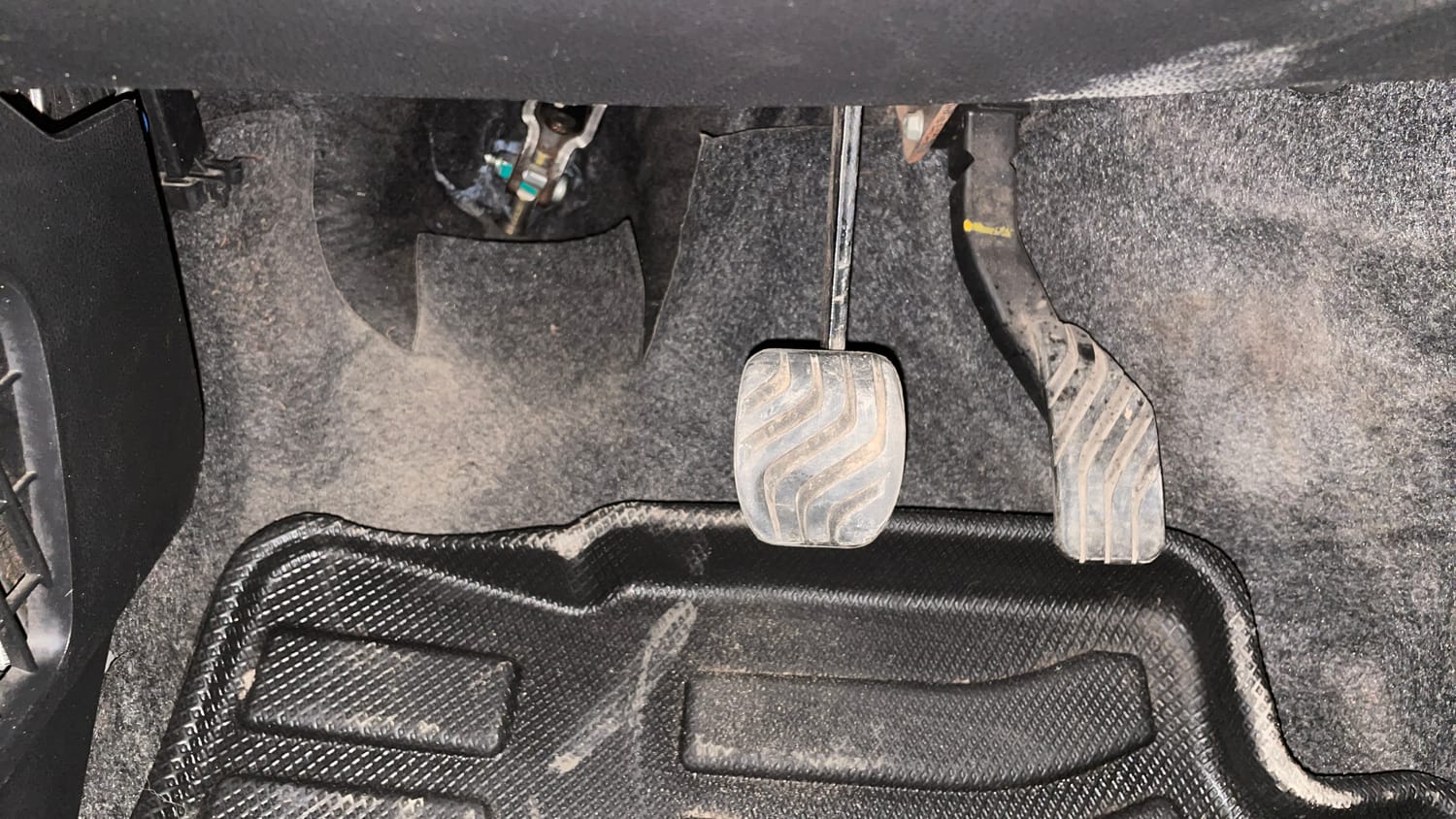 Used 2021 Renault Kwid RXT 1.0 AMT Opt Petrol Automatic interior PEDALS VIEW