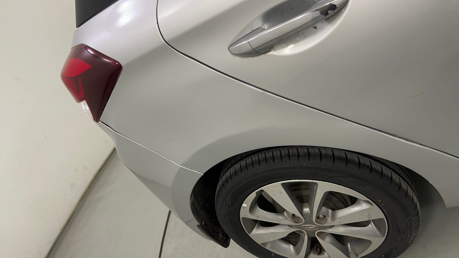 Used 2018 Hyundai Elite i20 Asta 1.2 (O) Petrol Manual dents MINOR SCRATCH