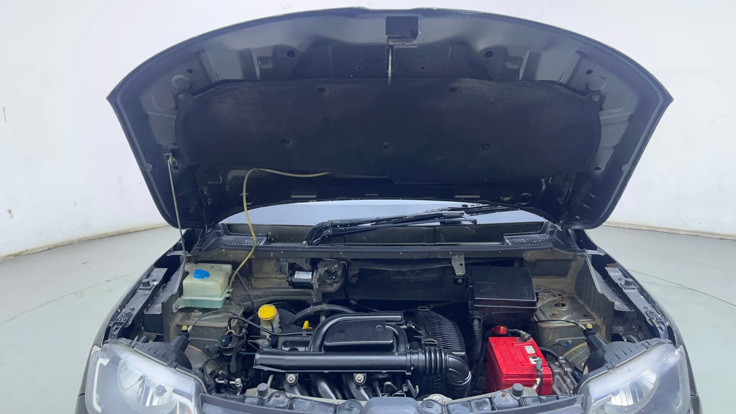 Used 2017 Renault Kwid 1.0 RXT AMT Petrol Automatic engine ENGINE & BONNET OPEN FRONT VIEW