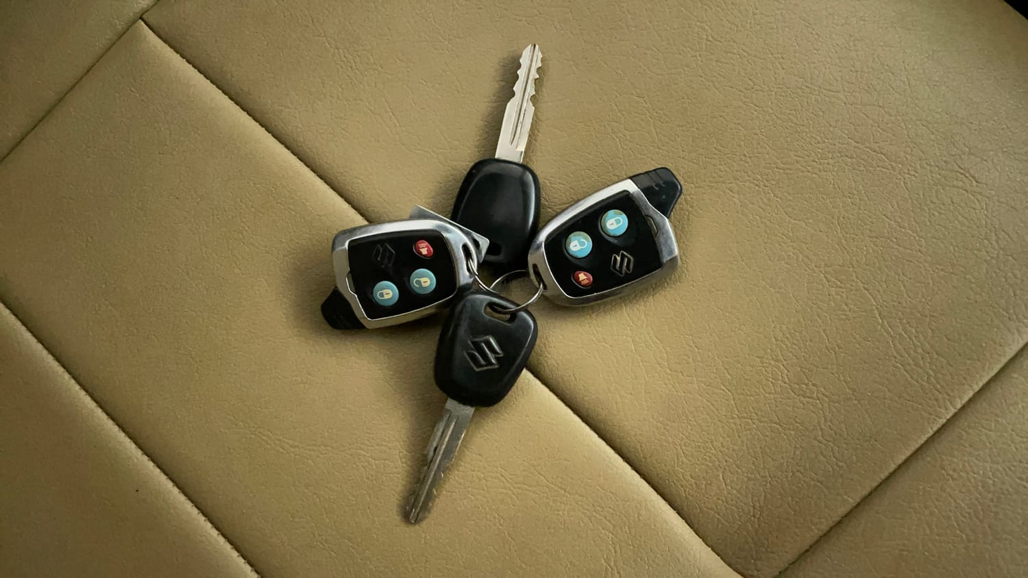 Used 2014 Maruti Suzuki Estilo LXi BS-IV Petrol Manual extra CAR KEY VIEW