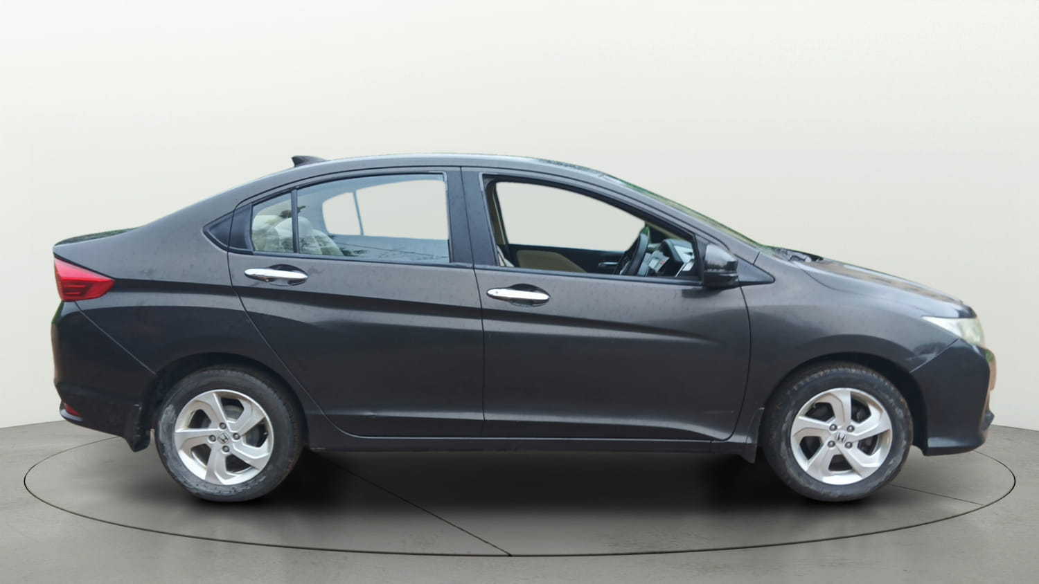 Used 2015 Honda City V Petrol Manual exterior RIGHT SIDE VIEW
