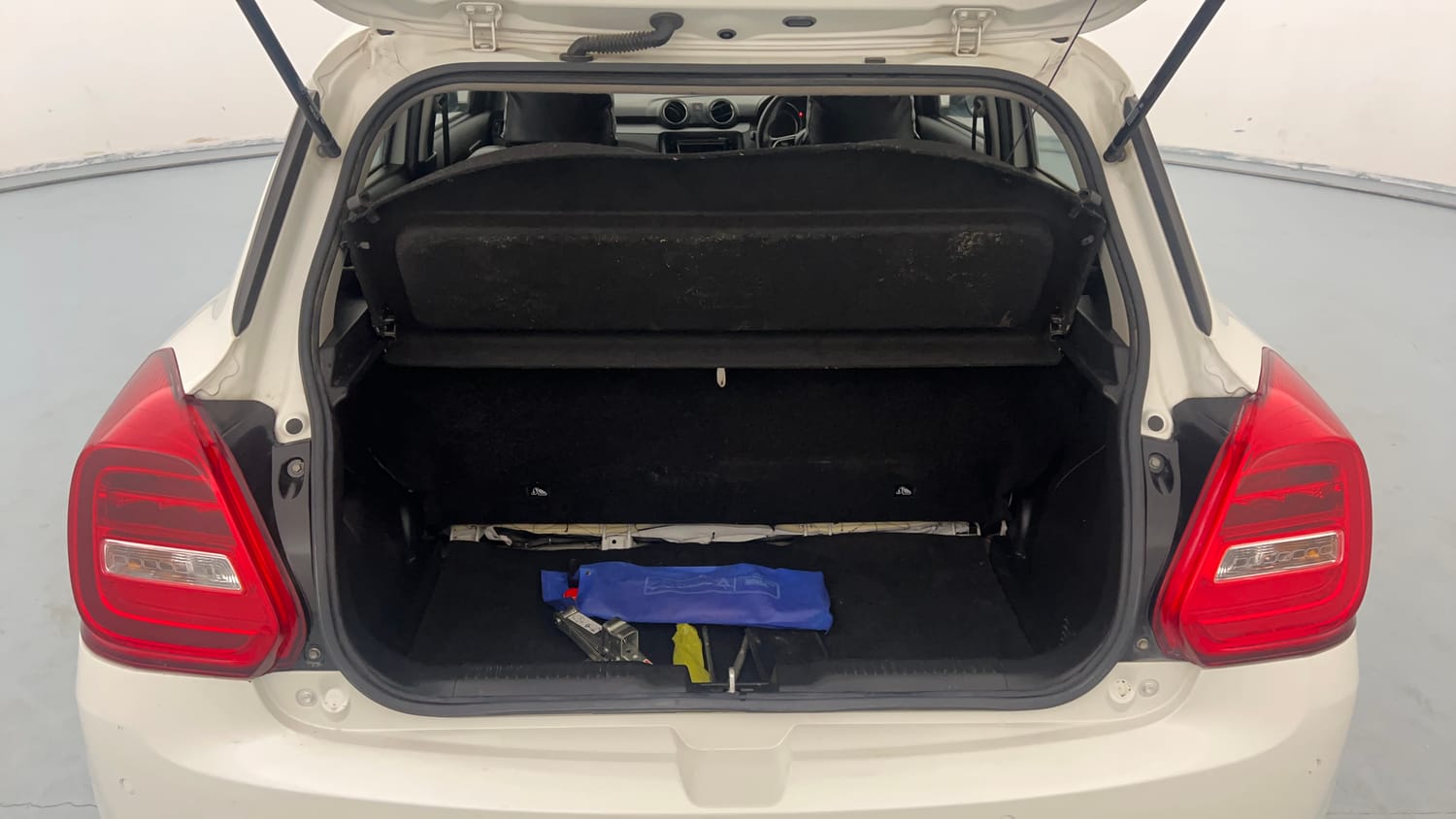 Used 2021 Maruti Suzuki Swift VXi Petrol Manual interior DICKY INSIDE VIEW