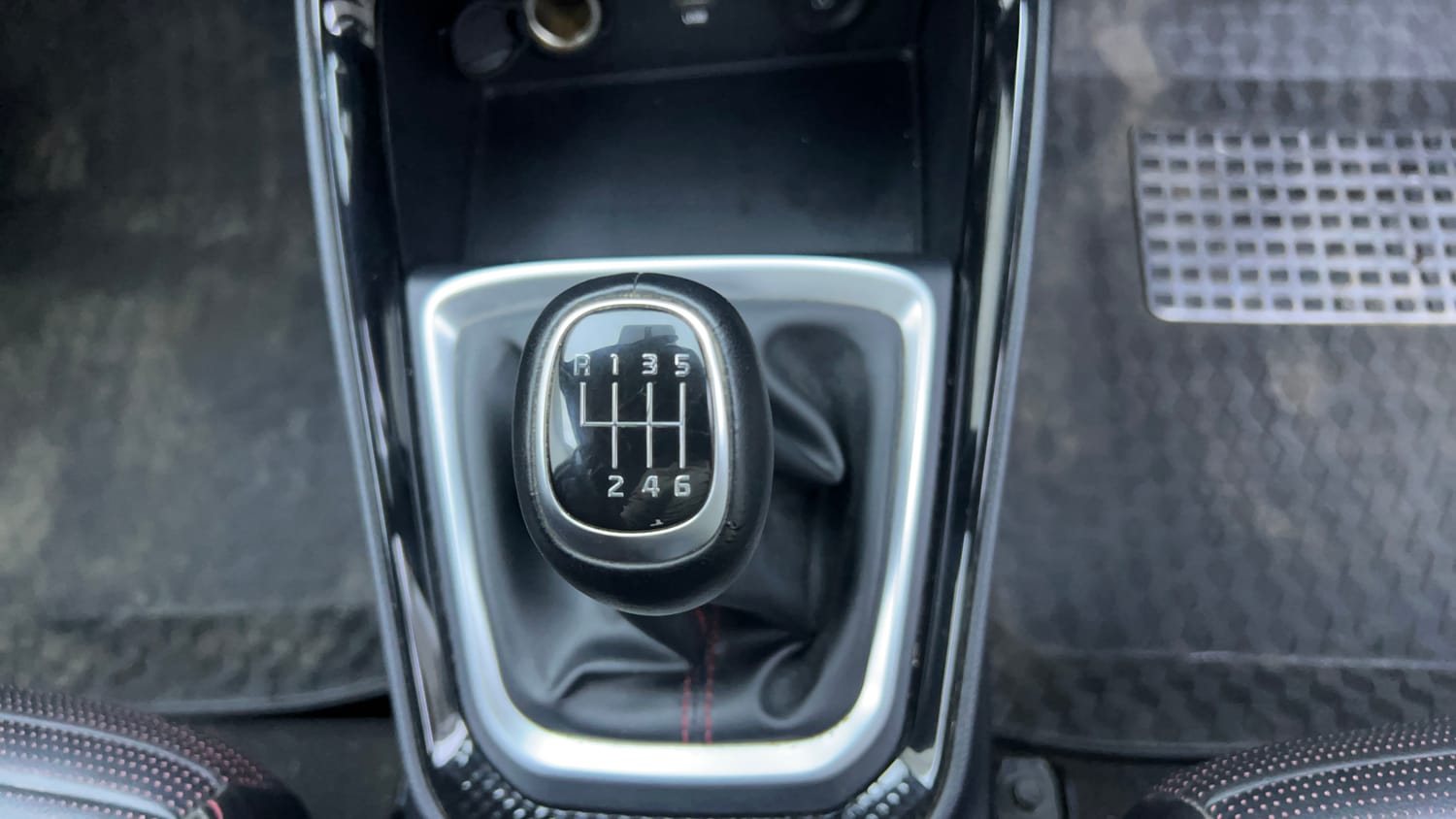 Used 2020 Kia Sonet GTX Plus 1.5 Diesel Manual interior GEAR  KNOB VIEW