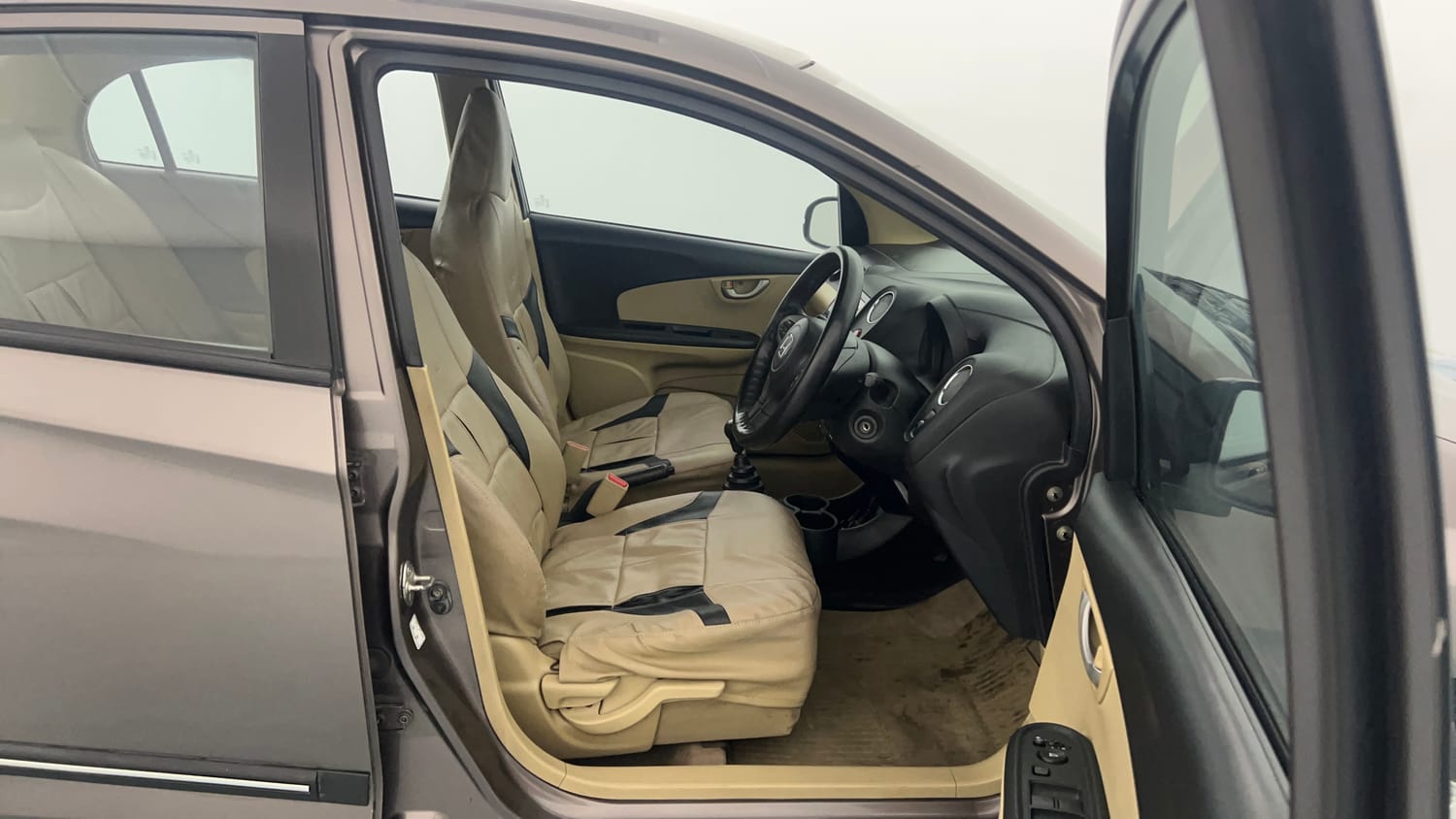 Used 2016 Honda Amaze 1.2 VX i-VTEC Petrol Manual interior RIGHT SIDE FRONT DOOR CABIN VIEW