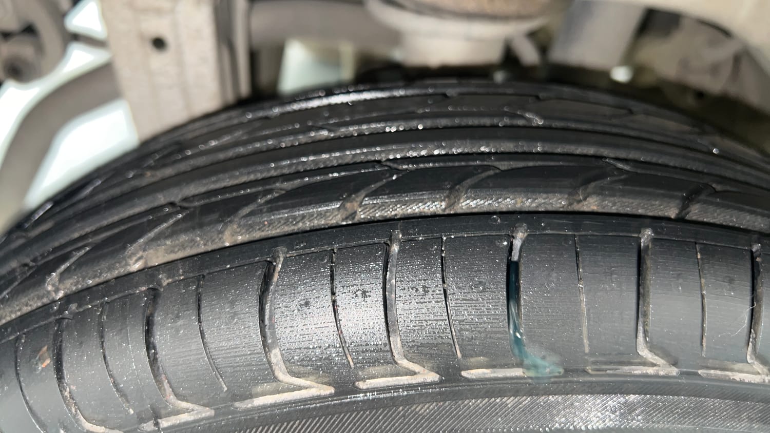 Used 2017 Maruti Suzuki Alto 800 LXi Petrol Manual tyres RIGHT REAR TYRE TREAD VIEW