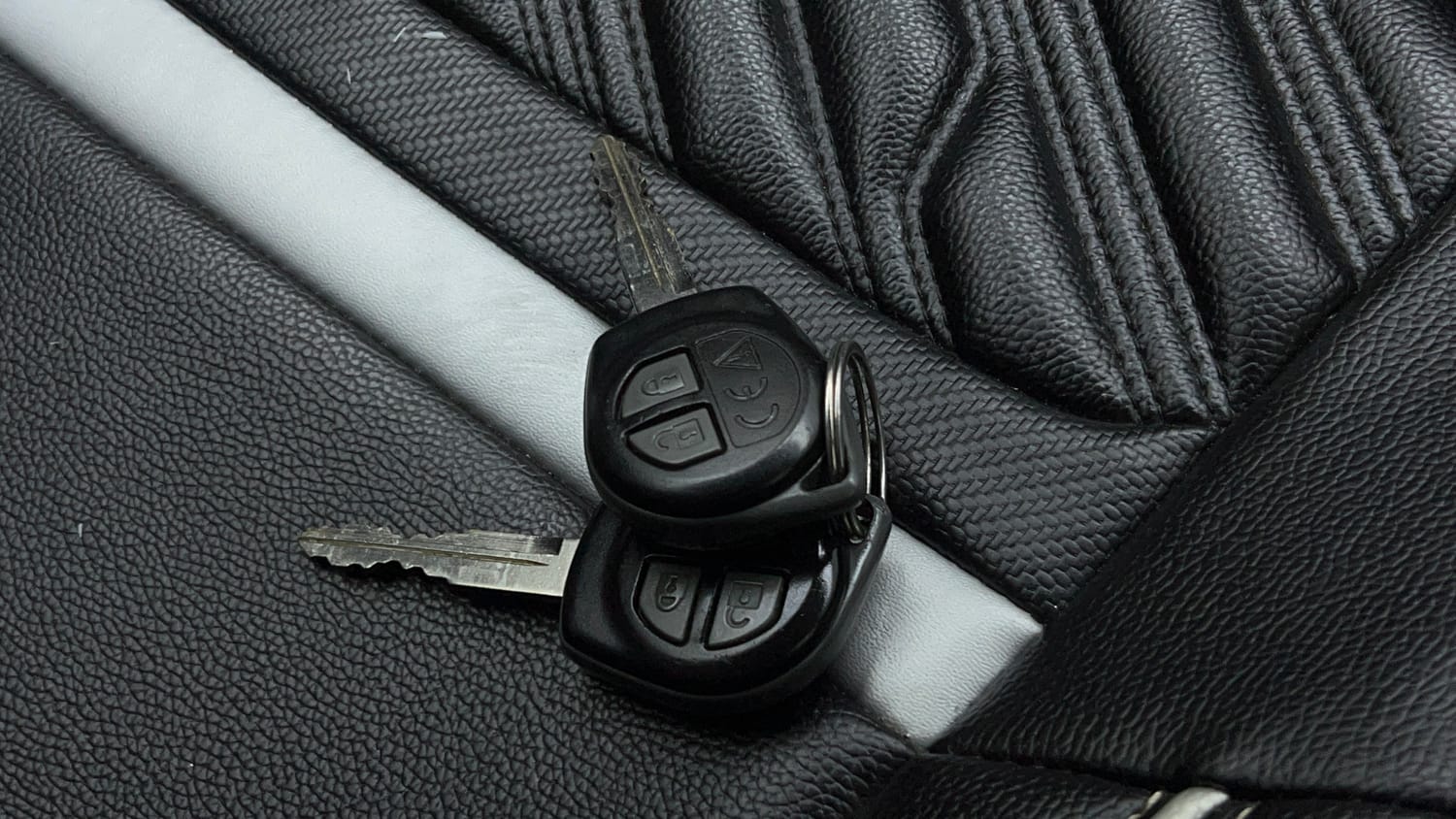 Used 2022 Maruti Suzuki Swift VXi AMT Petrol Automatic extra CAR KEY VIEW