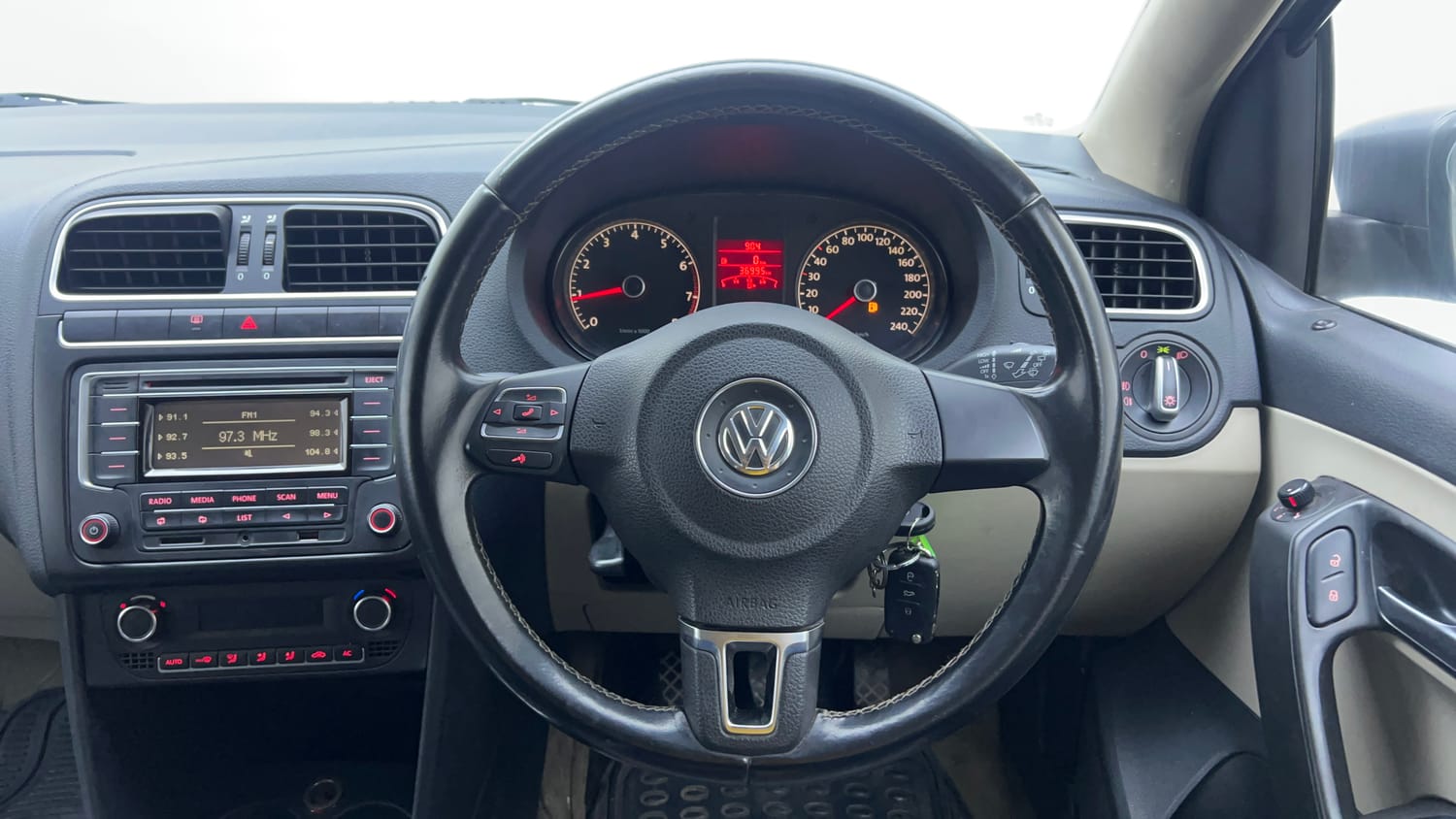 Used 2013 Volkswagen Polo Highline1.2L (P) Petrol Manual interior STEERING VIEW