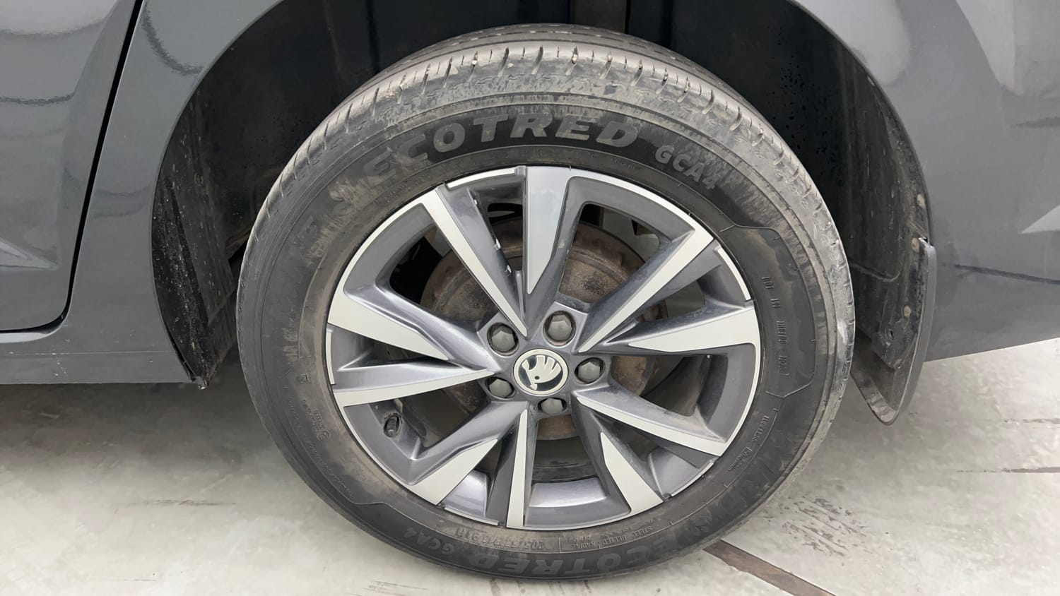 Used 2023 Skoda Slavia Style 1.0L TSI AT Petrol Automatic tyres LEFT REAR TYRE RIM VIEW