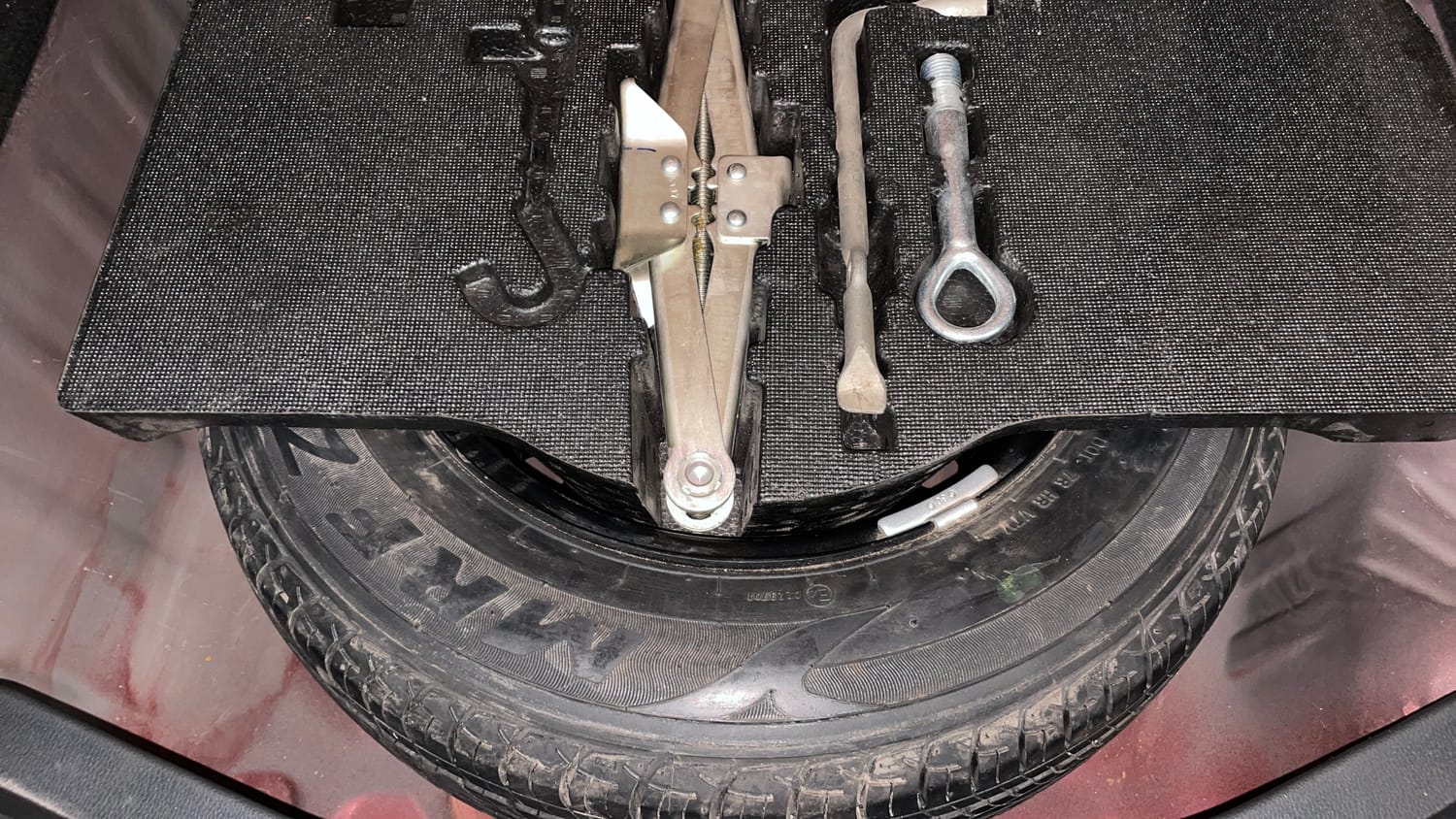 Used 2018 Honda Jazz V AT Petrol Petrol Automatic tyres SPARE TYRE VIEW