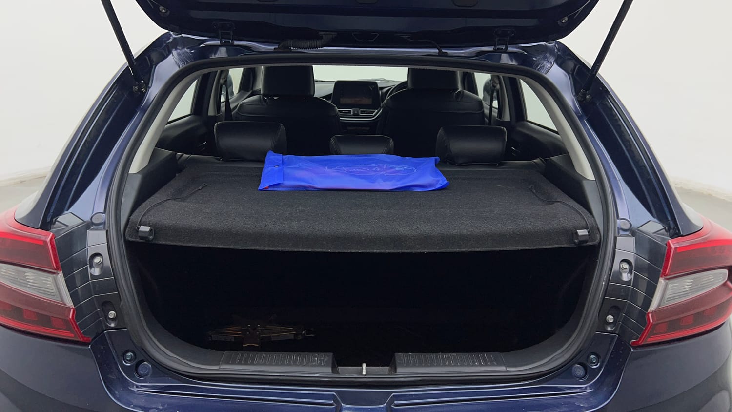 Used 2023 Maruti Suzuki Baleno Zeta MT Petrol Manual interior DICKY INSIDE VIEW