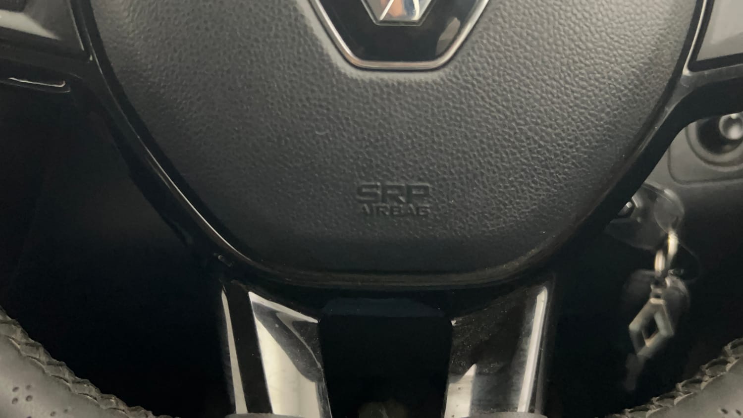 Used 2024 Renault Kwid RXT 1.0L AMT Petrol Automatic top_features Airbags