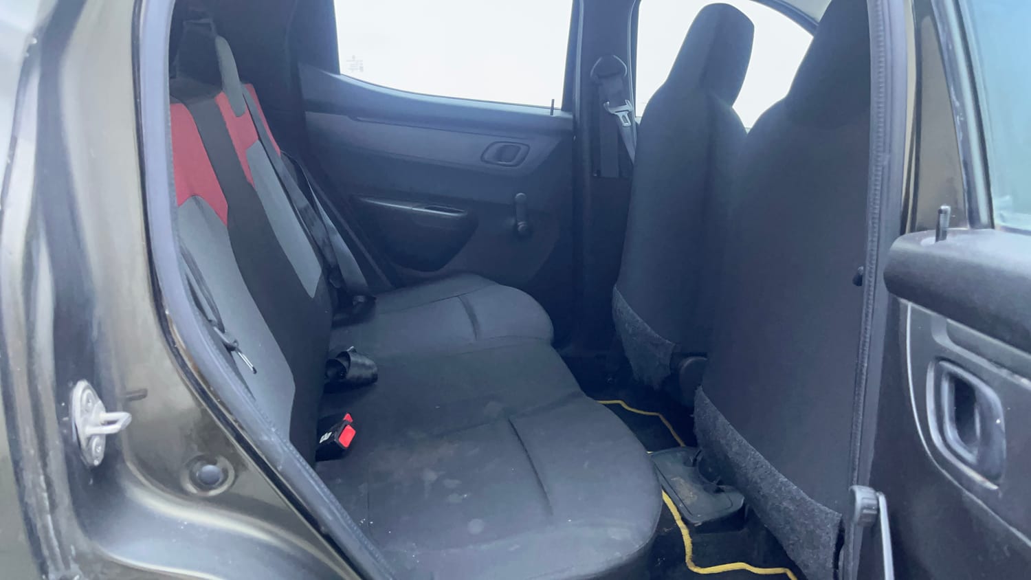 Used 2018 Renault Kwid 1.0 RXT Petrol Manual interior RIGHT SIDE REAR DOOR CABIN VIEW
