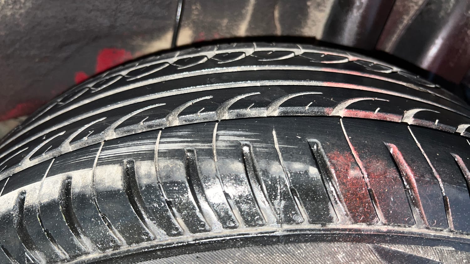 Used 2015 Hyundai Elite i20 Sportz 1.2 Petrol Manual tyres LEFT REAR TYRE TREAD VIEW