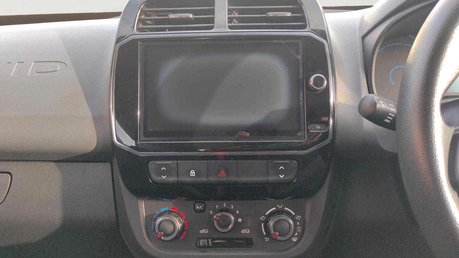 Used 2021 Renault Kwid RXT 1.0 Opt Petrol Manual interior MUSIC SYSTEM & AC CONTROL VIEW