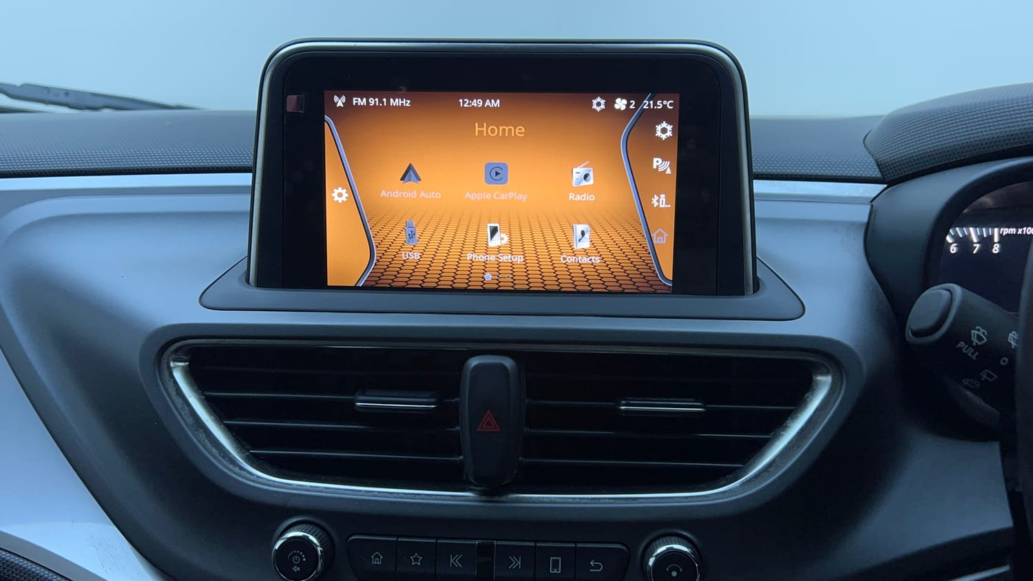 Used 2020 Tata Altroz XZ Petrol Petrol Manual top_features Integrated (in-dash) music system