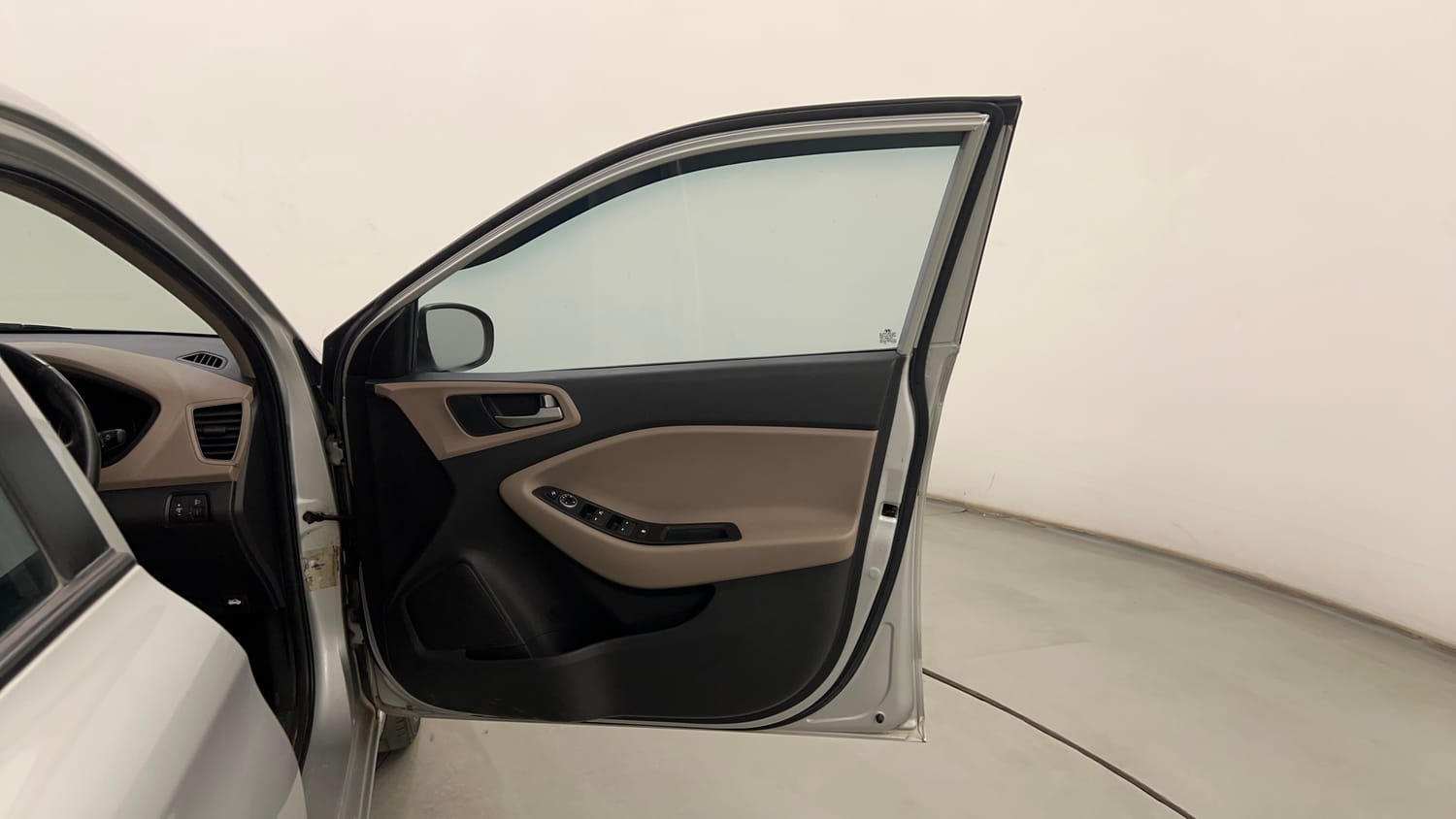 Used 2018 Hyundai Elite i20 Asta 1.2 (O) Petrol Manual interior RIGHT FRONT DOOR OPEN VIEW
