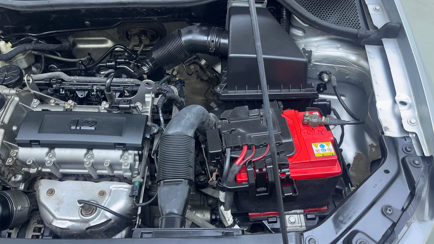 Used 2015 Volkswagen Polo Trendline 1.2L (P) Petrol Manual engine ENGINE LEFT SIDE VIEW