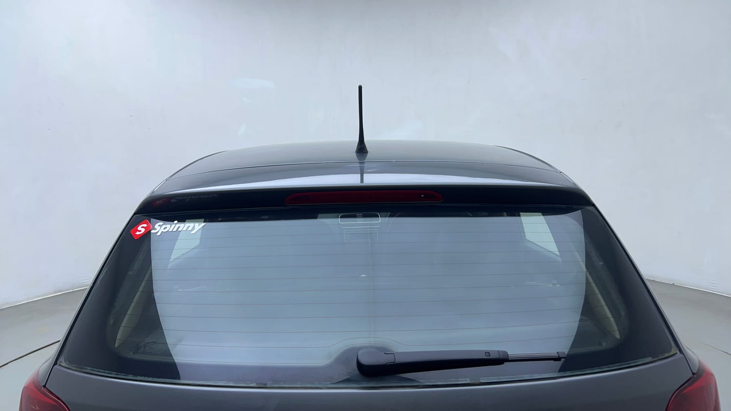 Used 2013 Volkswagen Polo Highline1.2L (P) Petrol Manual exterior BACK WINDSHIELD VIEW