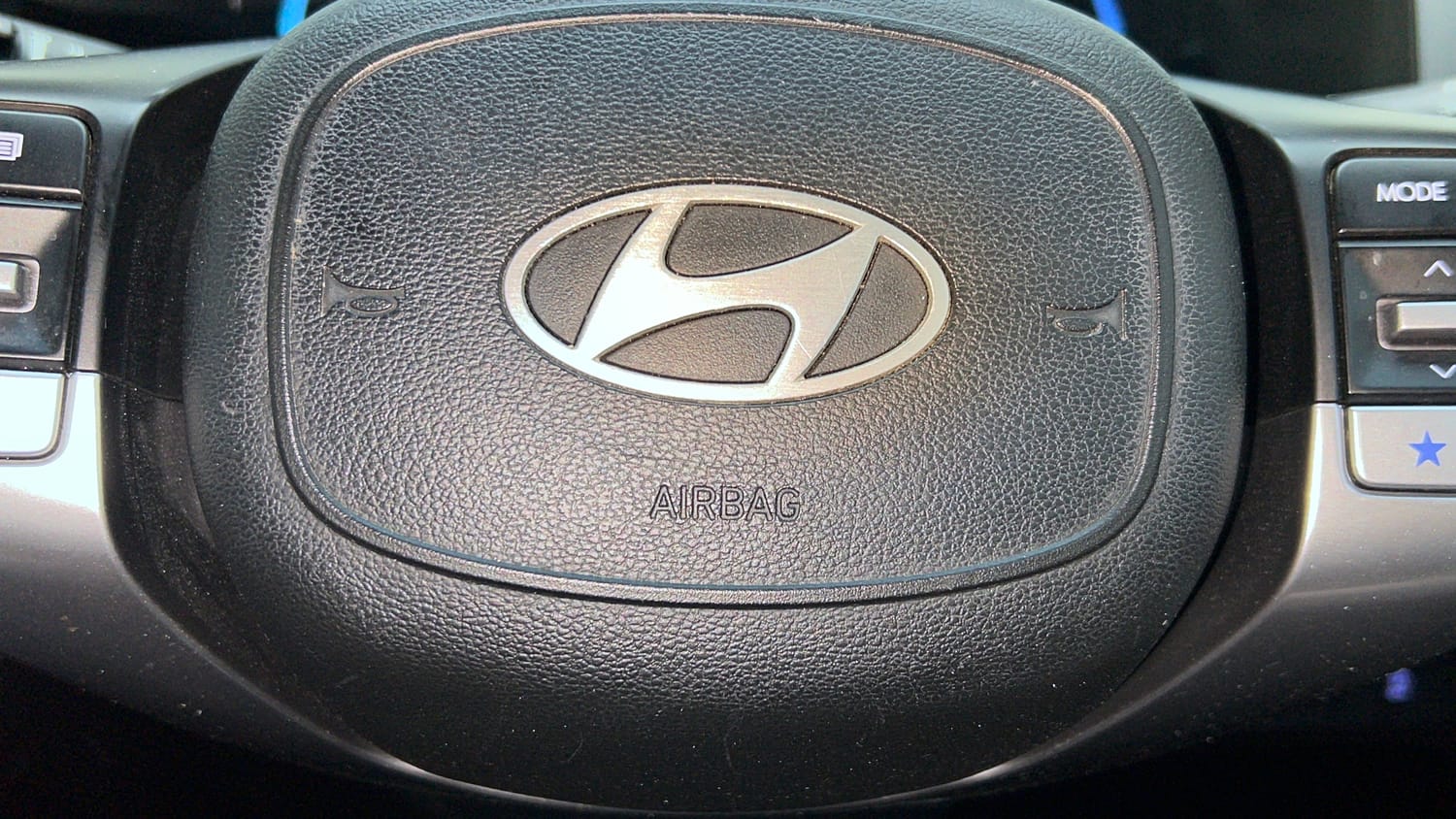 Used 2025 Hyundai Verna SX 1.5 Petrol IVT Petrol Automatic top_features Airbags