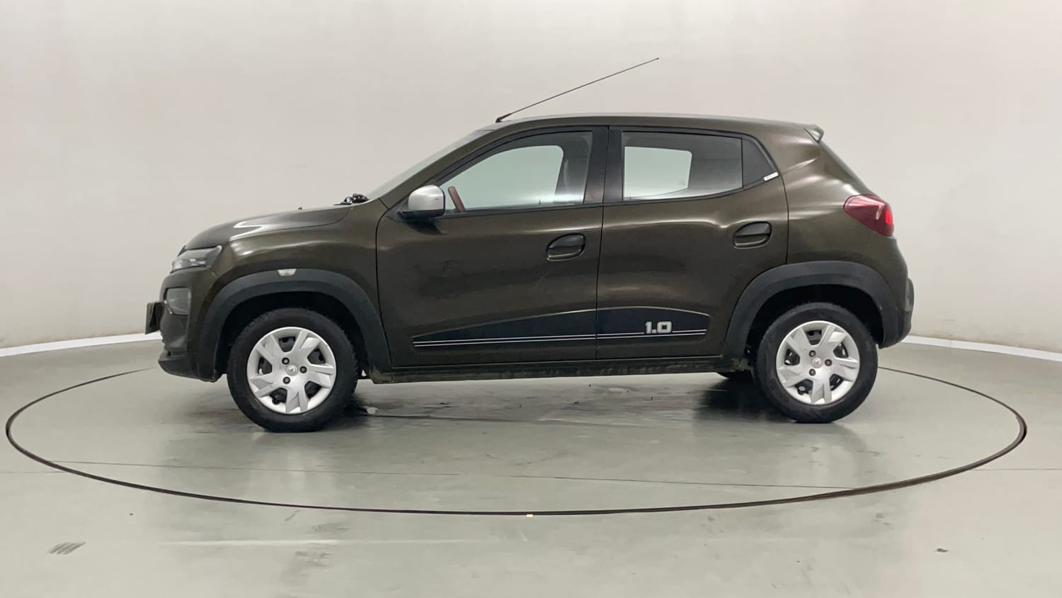 Used 2021 Renault Kwid RXT 1.0 AMT (O) Petrol Automatic exterior LEFT SIDE VIEW