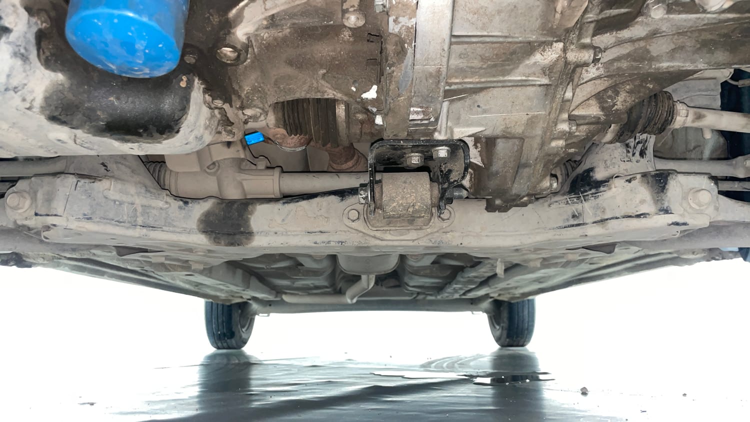 Used 2018 Hyundai Grand i10 Sportz 1.2 Kappa VTVT Petrol Manual extra FRONT LEFT UNDERBODY VIEW