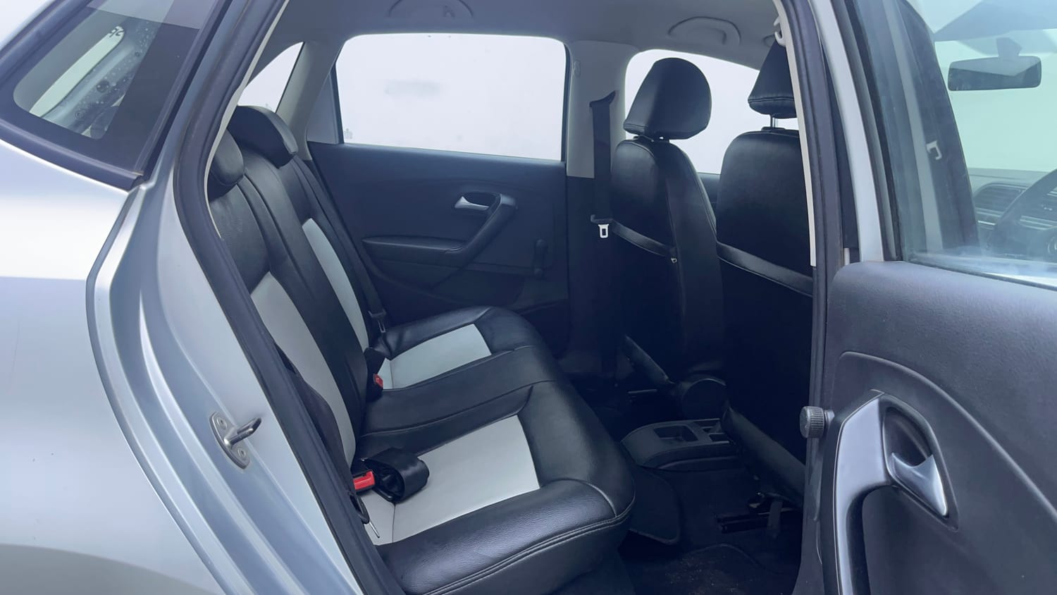 Used 2015 Volkswagen Polo Trendline 1.2L (P) Petrol Manual interior RIGHT SIDE REAR DOOR CABIN VIEW