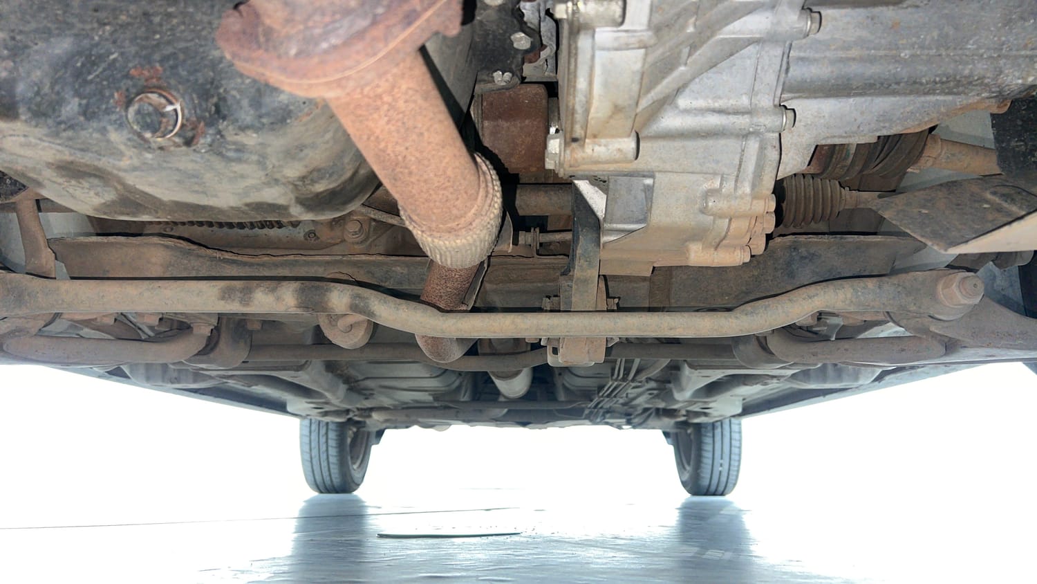 Used 2024 Tata Tiago XT Petrol Manual extra FRONT LEFT UNDERBODY VIEW