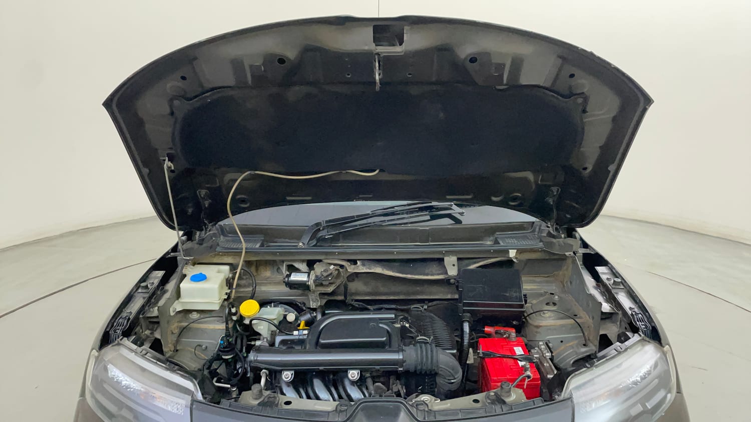 Used 2021 Renault Kwid RXT 1.0 AMT Opt Petrol Automatic engine ENGINE & BONNET OPEN FRONT VIEW