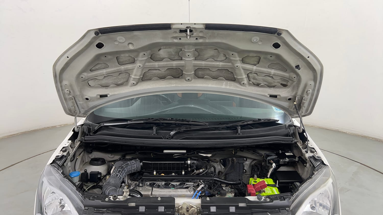 Used 2019 Maruti Suzuki Wagon R 1.0 VXI AMT Petrol Automatic engine ENGINE & BONNET OPEN FRONT VIEW