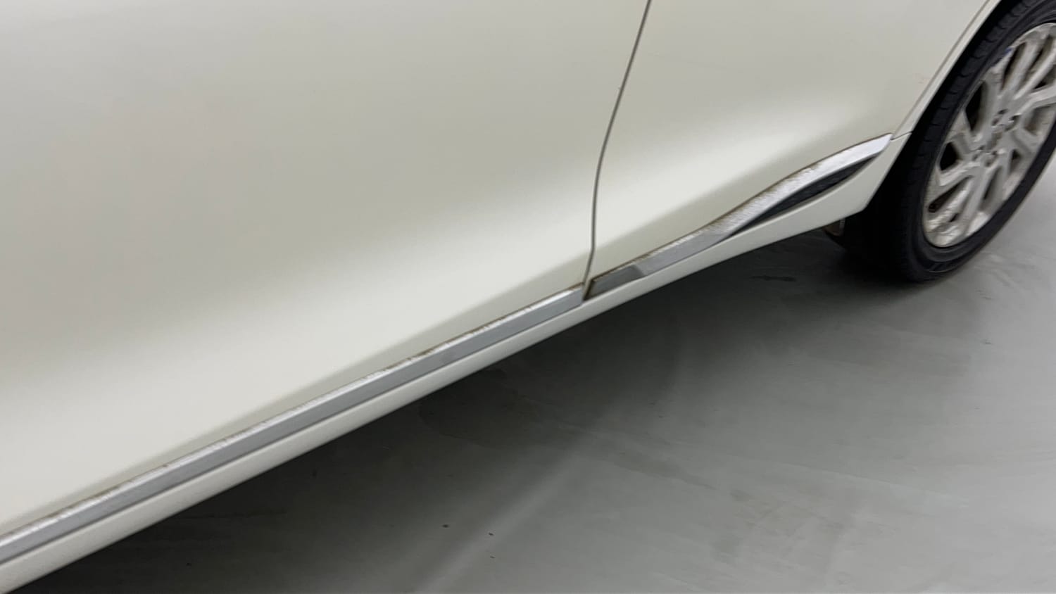 Used 2025 Maruti Suzuki Baleno Zeta MT Petrol Manual dents MINOR SCRATCH