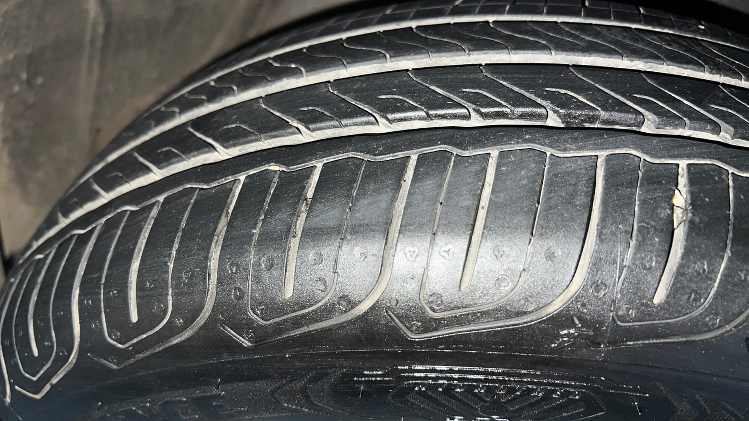 Used 2025 Honda Amaze VX 1.2 Petrol CVT Petrol Automatic tyres RIGHT FRONT TYRE TREAD VIEW