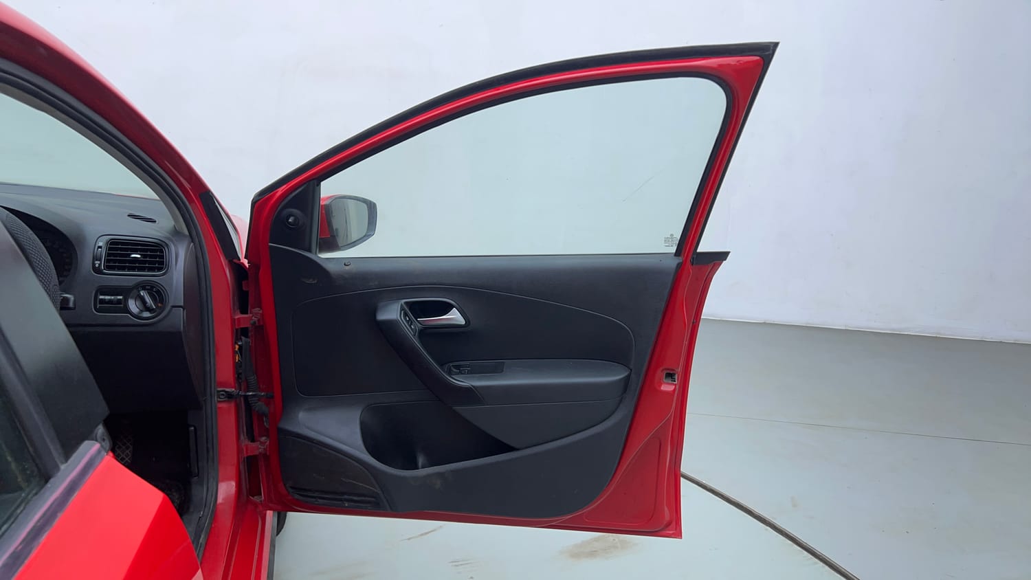 Used 2021 Volkswagen Polo Trendline 1.0L MPI Petrol Manual interior RIGHT FRONT DOOR OPEN VIEW