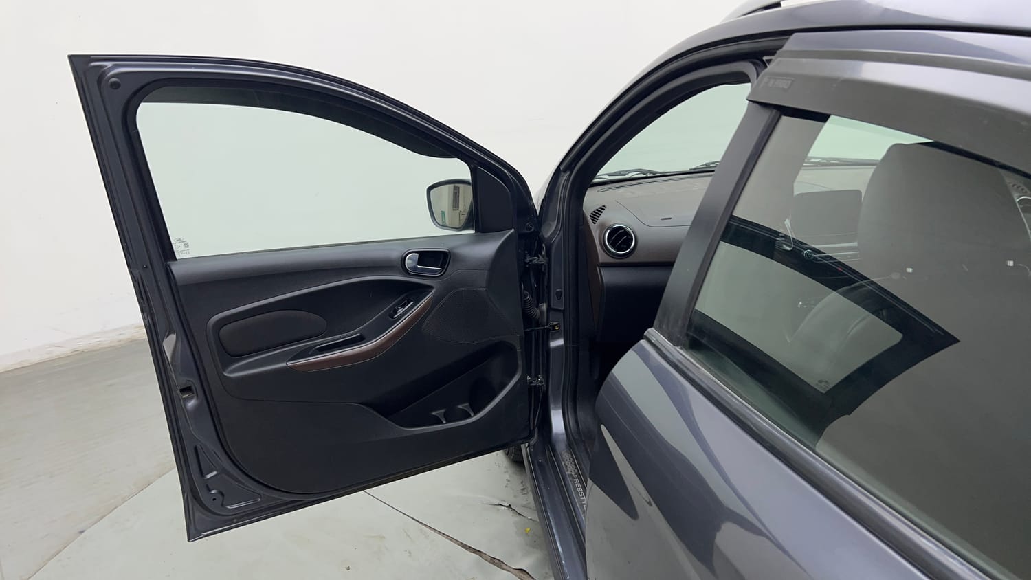 Used 2018 Ford Freestyle Titanium Plus 1.2 Ti-VCT Petrol Manual interior LEFT FRONT DOOR OPEN VIEW