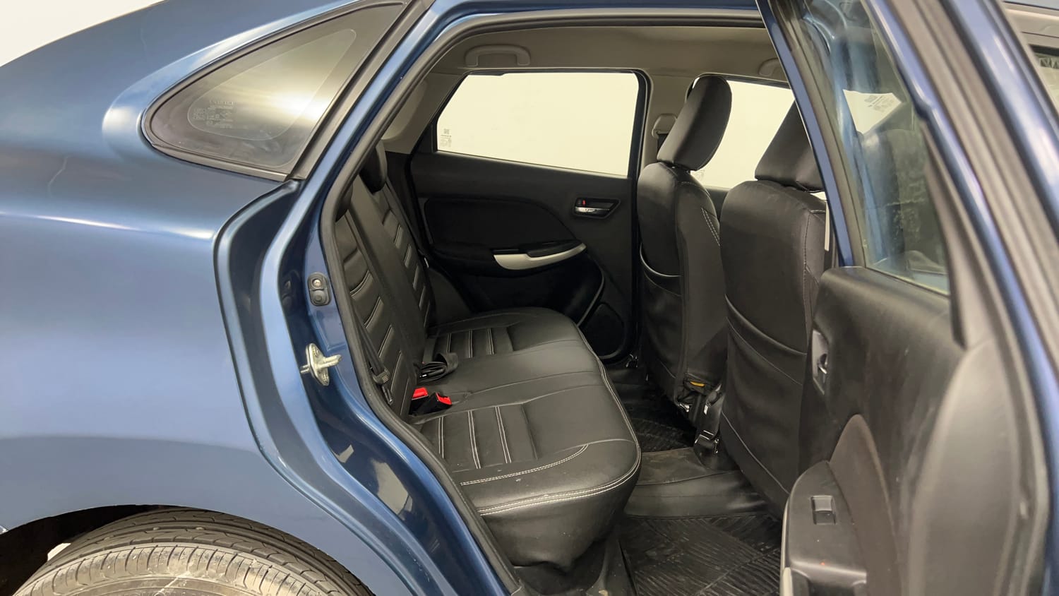Used 2017 Maruti Suzuki Baleno Delta 1.2 Petrol Manual interior RIGHT SIDE REAR DOOR CABIN VIEW