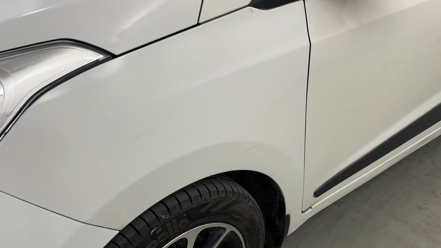 Used 2018 Hyundai Grand i10 Sportz AT 1.2 Kappa VTVT Petrol Automatic dents MINOR SCRATCH