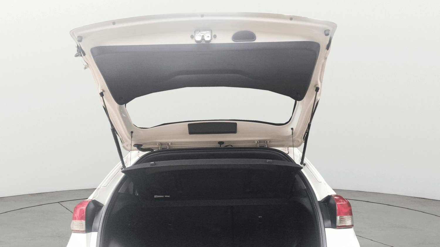 Used 2019 Hyundai Creta SX 1.6 AT CRDi Diesel Automatic interior DICKY DOOR OPEN VIEW
