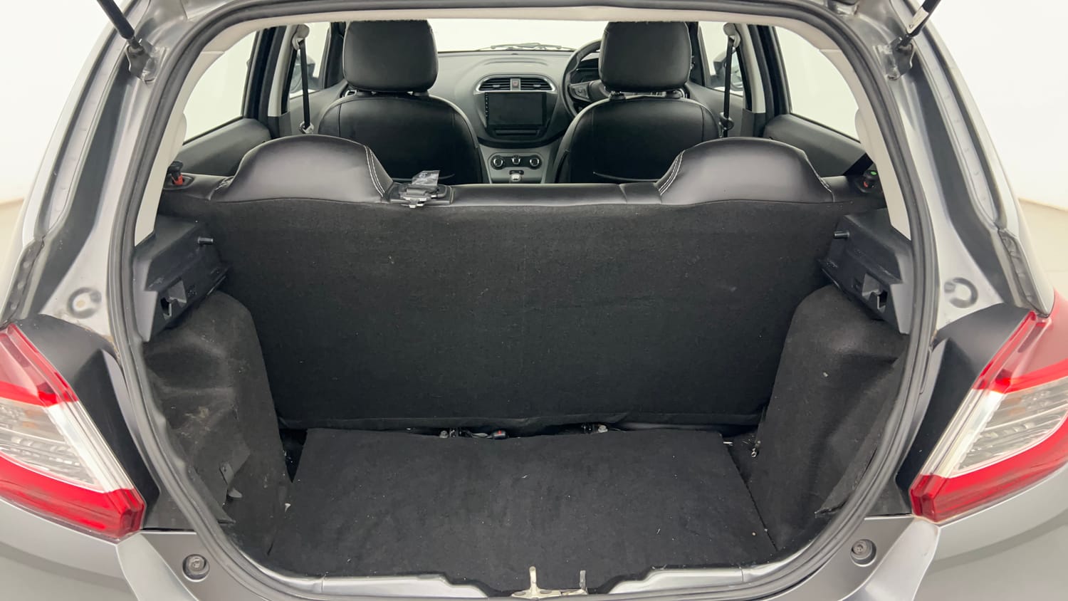 Used 2024 Tata Tiago XT Petrol Manual interior DICKY INSIDE VIEW