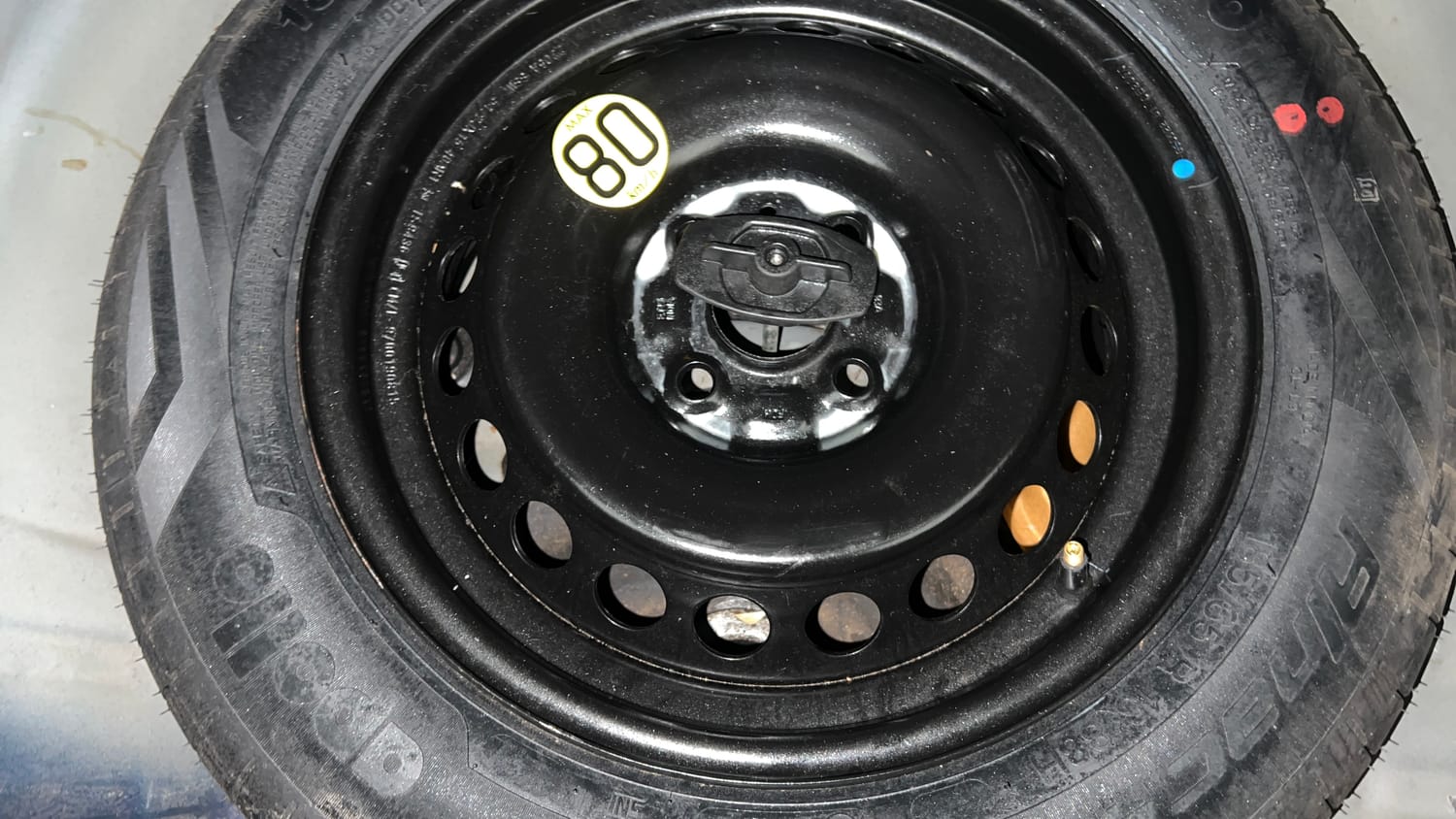Used 2022 Toyota Glanza V AMT Petrol Automatic tyres SPARE TYRE VIEW