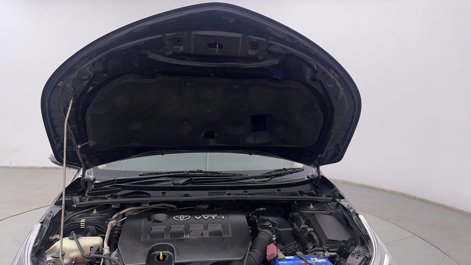 Used 2017 Toyota Corolla Altis VL CVT Petrol Petrol Automatic engine ENGINE & BONNET OPEN FRONT VIEW