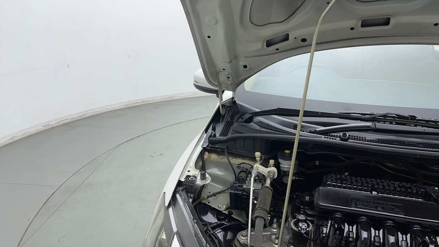 Used 2022 Honda City 4th Generation V Petrol Petrol Manual engine ENGINE RIGHT SIDE HINGE & APRON VIEW