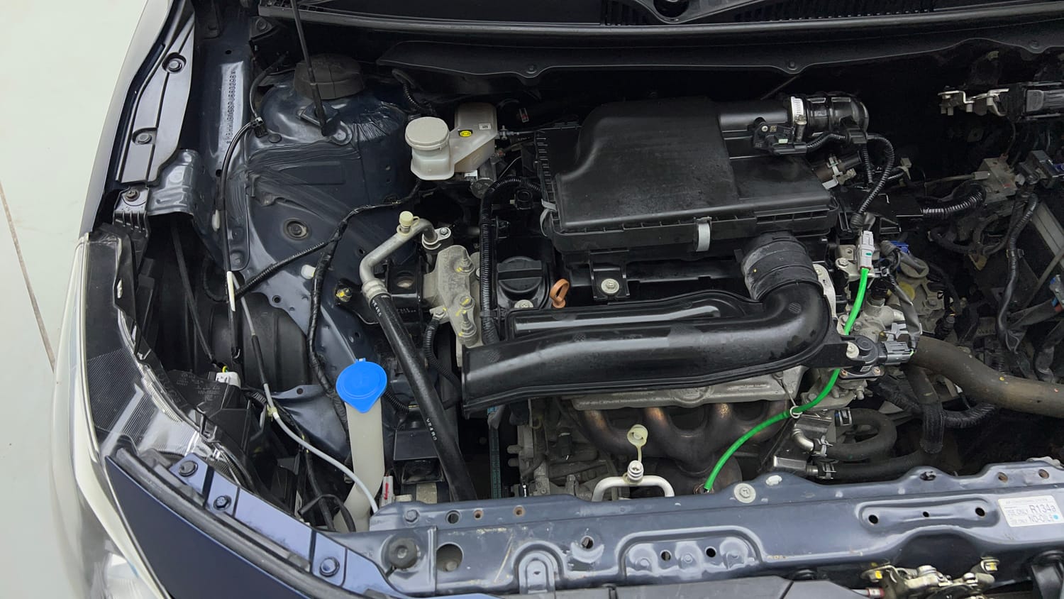 Used 2023 Maruti Suzuki Baleno Zeta MT Petrol Manual engine ENGINE RIGHT SIDE VIEW