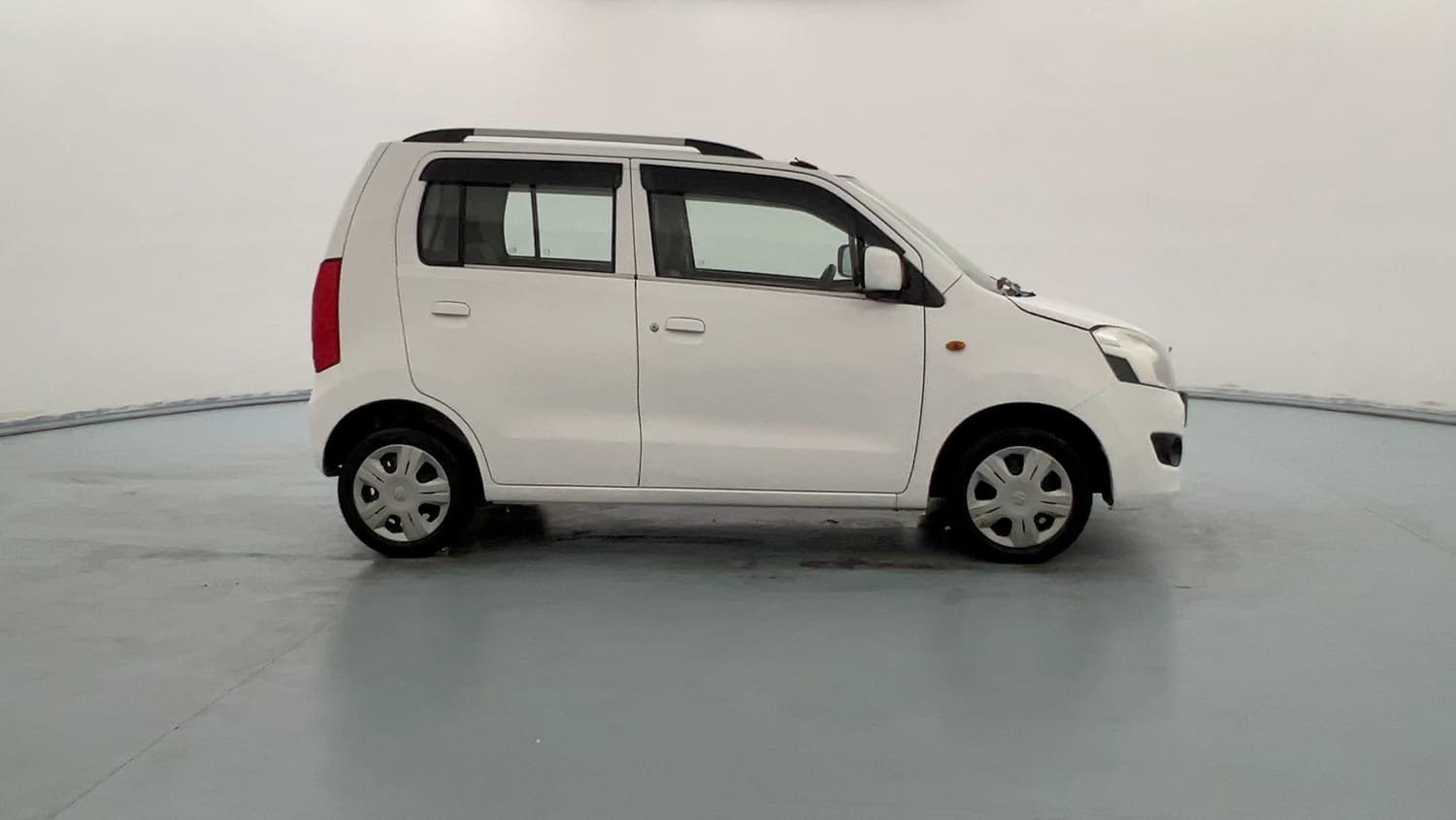 Used 2015 Maruti Suzuki Wagon R VXI Petrol Manual exterior RIGHT SIDE VIEW