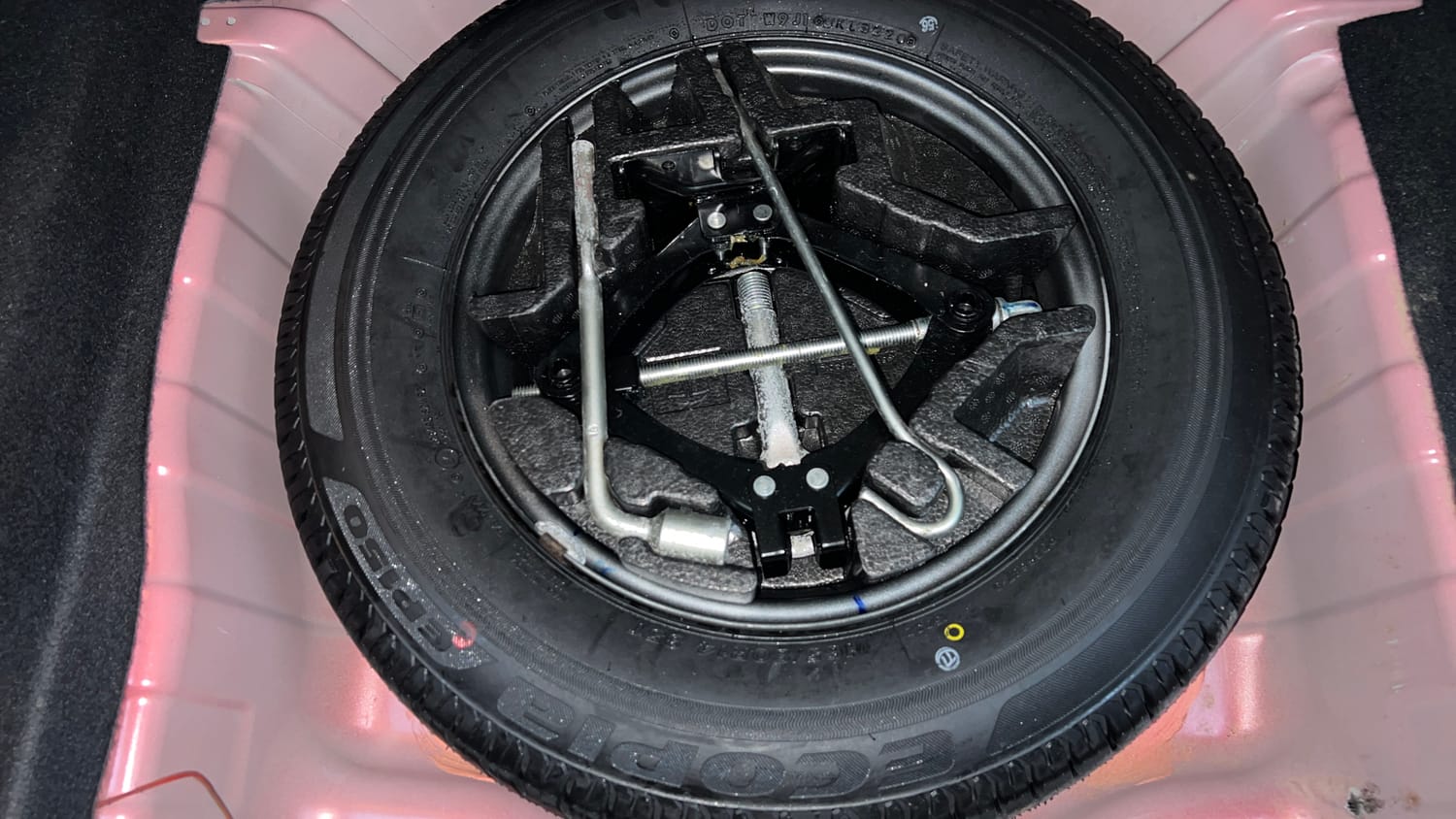 Used 2020 Tata Altroz XZ Petrol Petrol Manual tyres SPARE TYRE VIEW